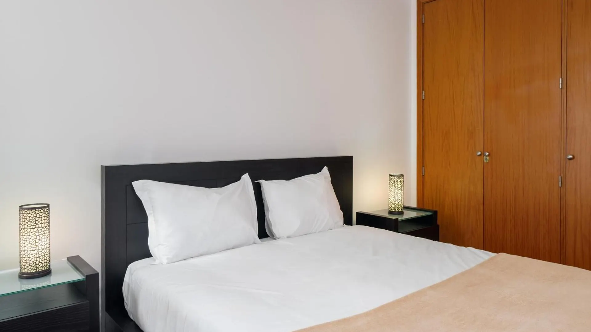 카메라데로보스 Lobos Horizon Coziness With Madeiran Soul 아파트